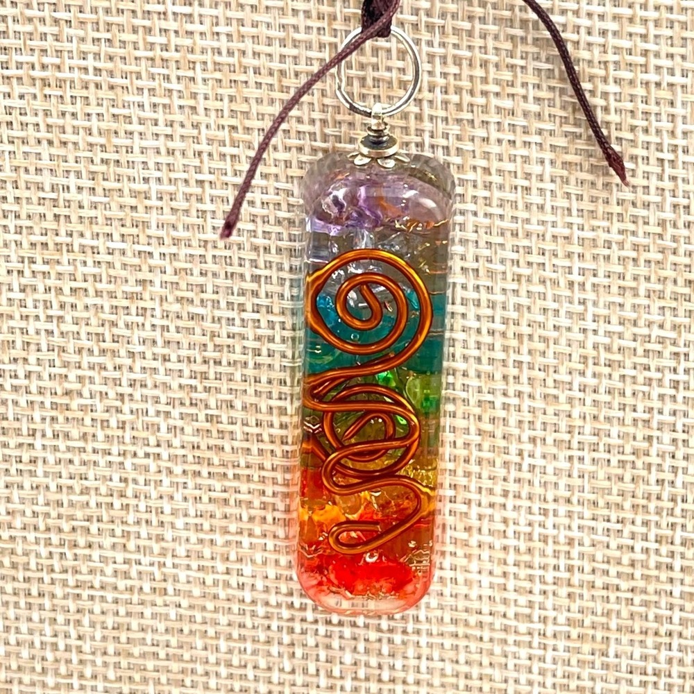 Vintage 7 Chakra Orgone Pendant Necklace Healing Crystals Copper Spiral Energy